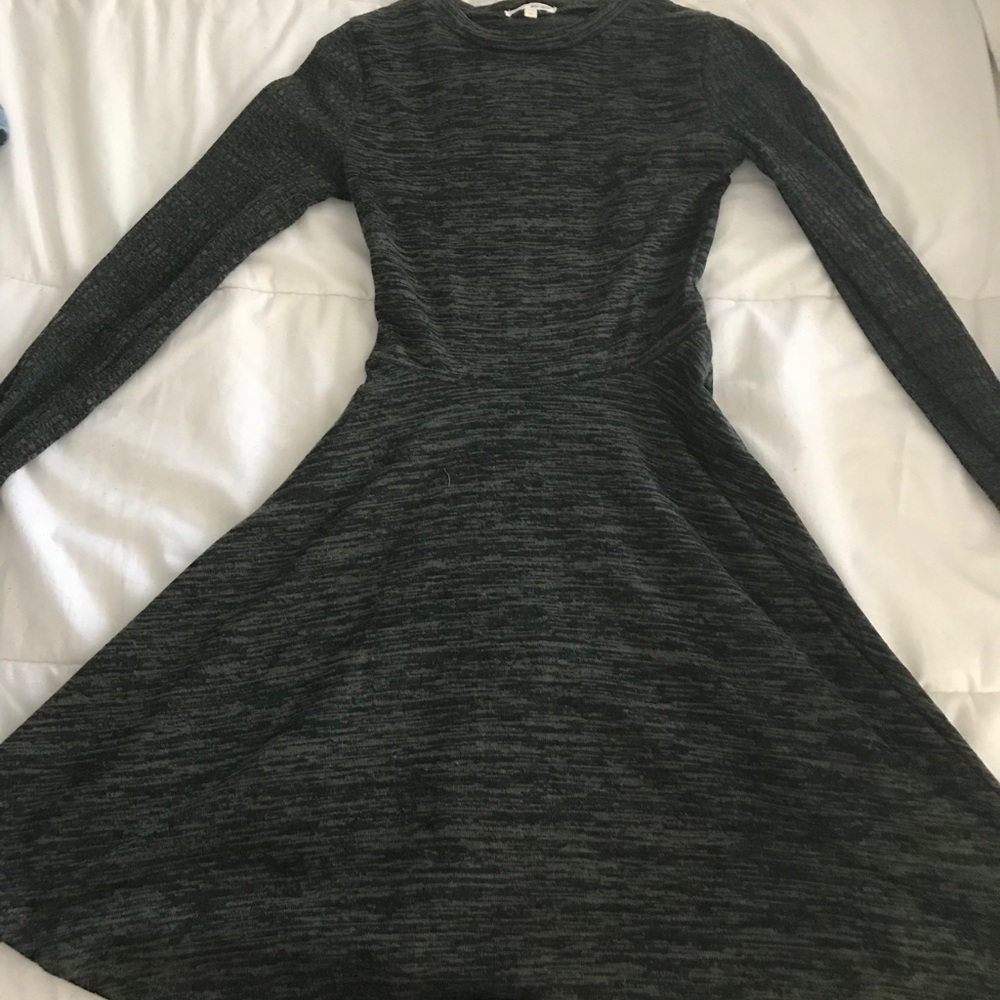 Long sleeve mid dress